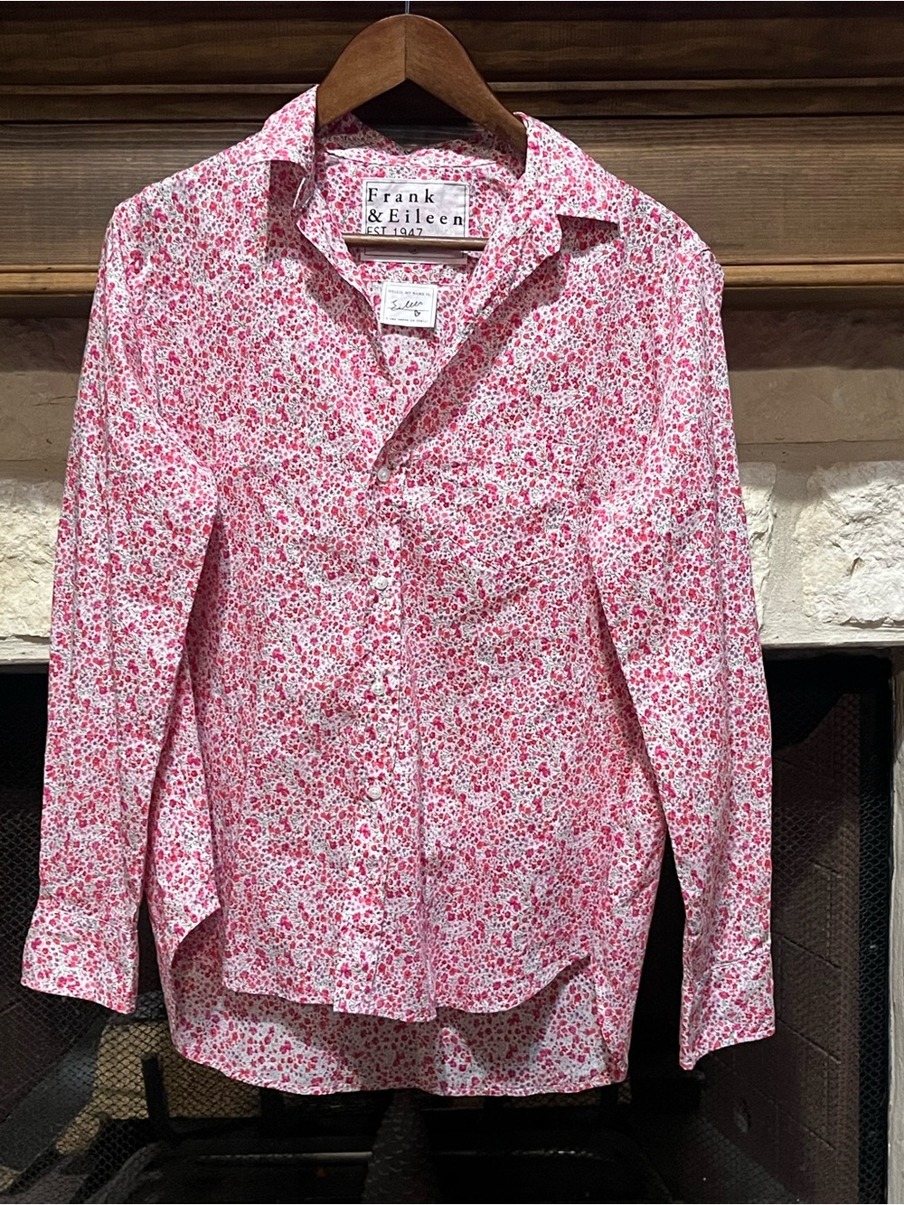 Frank & Eileen Eileen Relaxed Button Up Shirt Pink Flowers 100% Cotton S